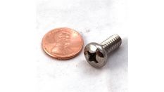 SCREW 1/4-20 X 5/8(SS